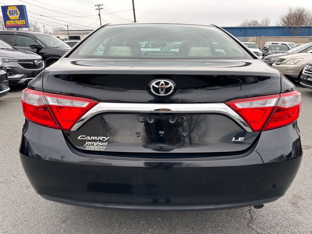 2015 Toyota Camry Image 4