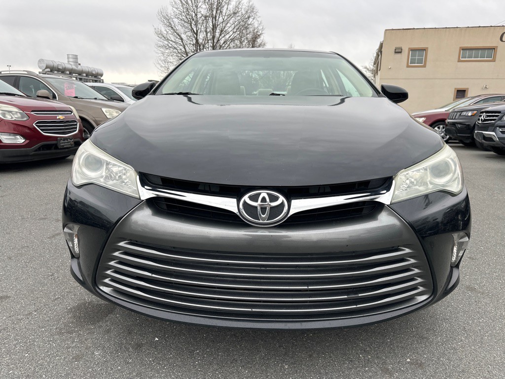 2015 Toyota Camry Image 8