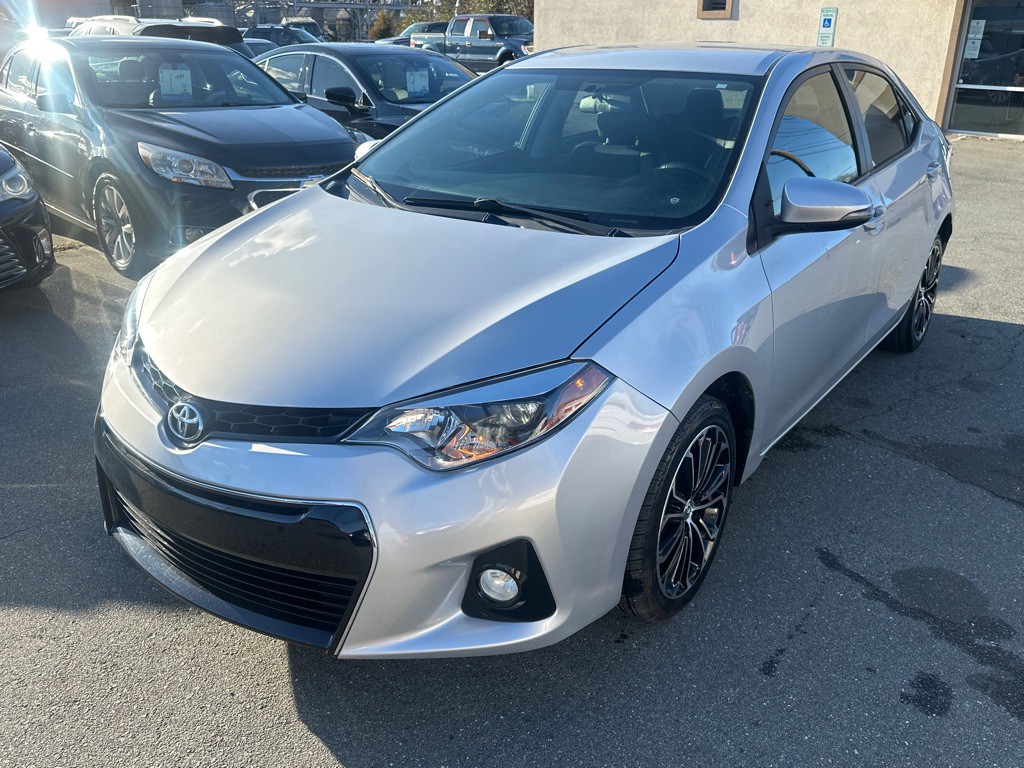 2016 Toyota Corolla Image 1