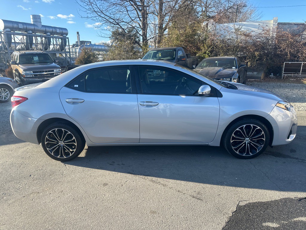 2016 Toyota Corolla Image 6