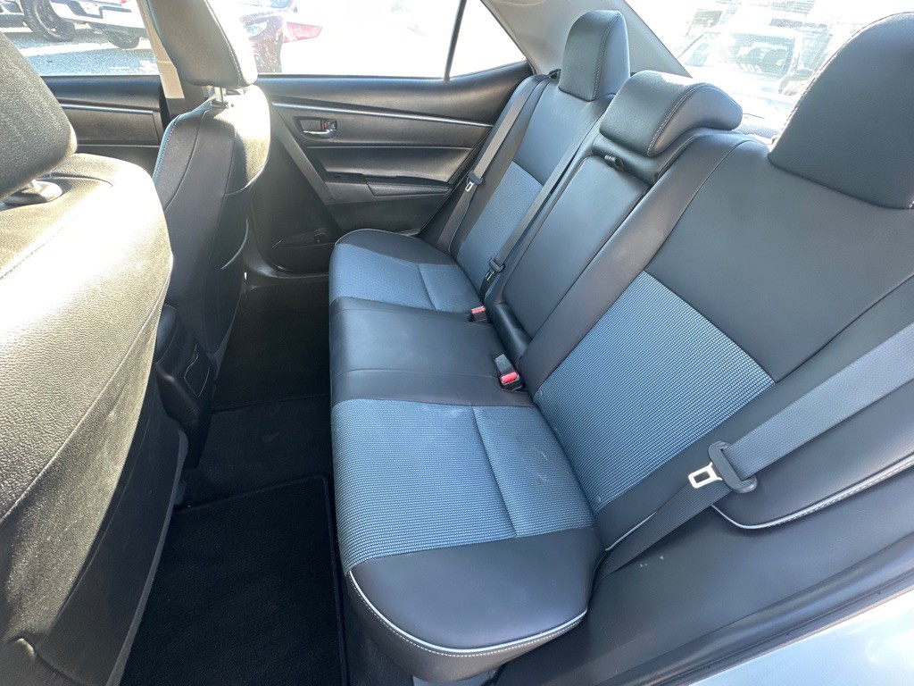 2016 Toyota Corolla Image 13