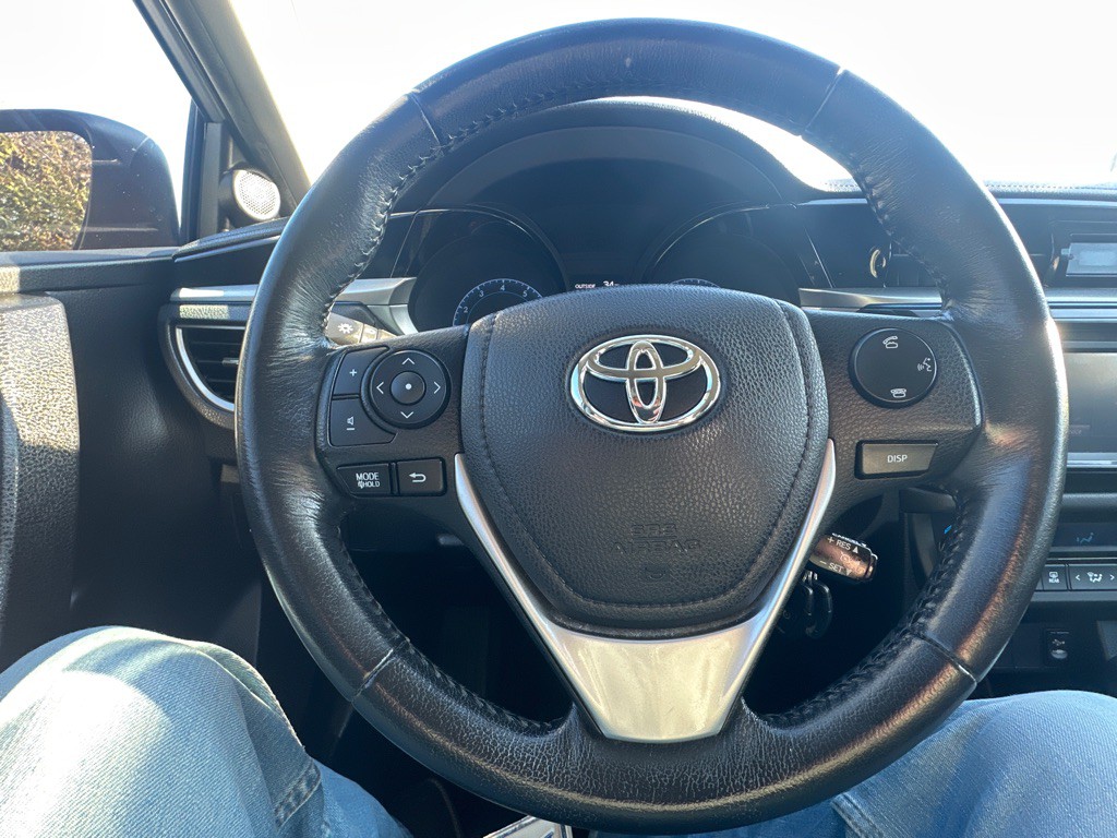 2016 Toyota Corolla Image 15