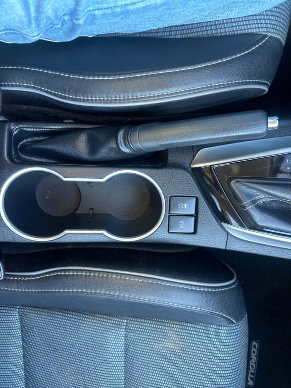 2016 Toyota Corolla Image 20