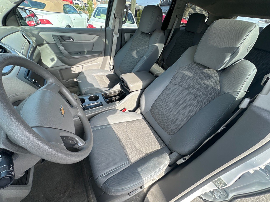 2017 Chevrolet Traverse Image 11