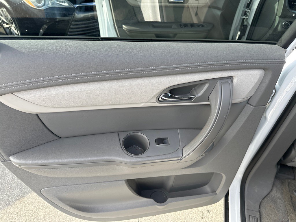 2017 Chevrolet Traverse Image 12