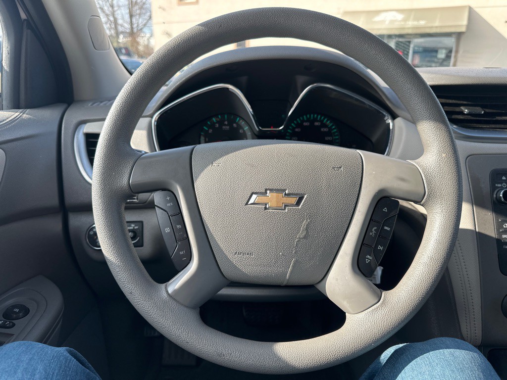 2017 Chevrolet Traverse Image 16