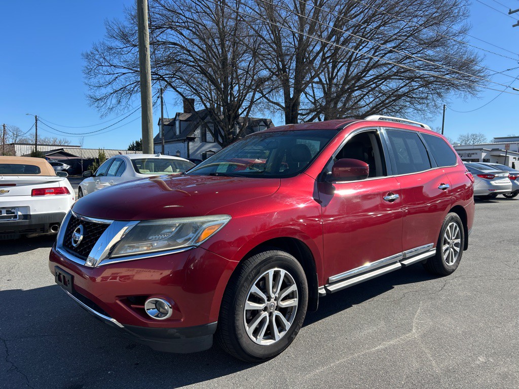 2015 Nissan Pathfinder Image 1
