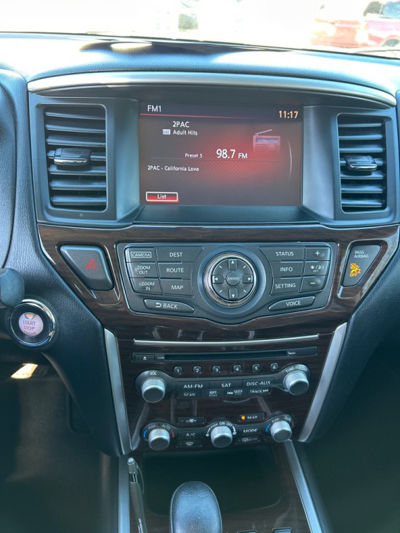 2015 Nissan Pathfinder Image 17