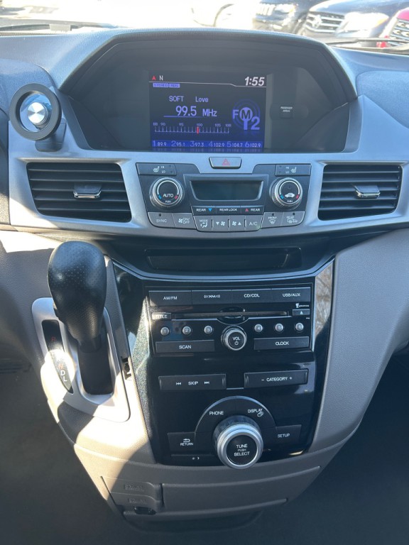 2012 Honda Odyssey Image 16