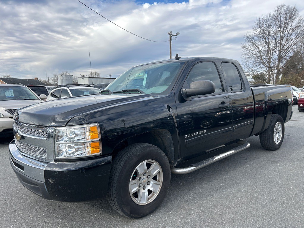 2011 Chevrolet Silverado 1500 Image 1