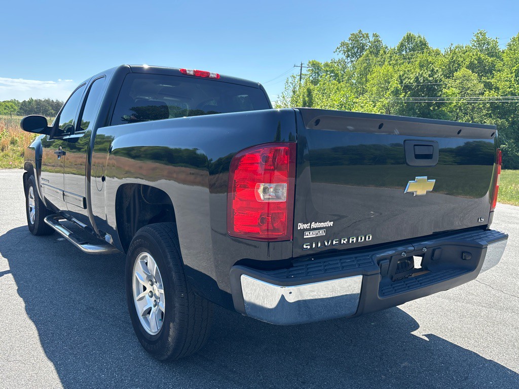 2011 Chevrolet Silverado 1500 Image 3