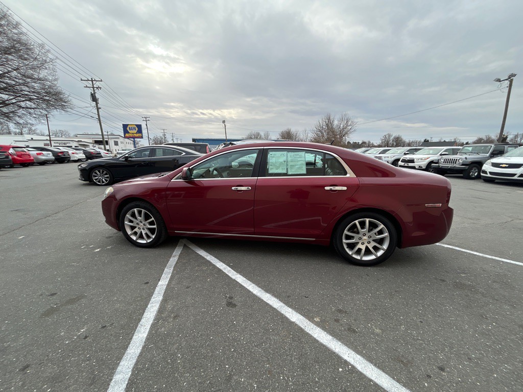 2011 Chevrolet Malibu Image 8