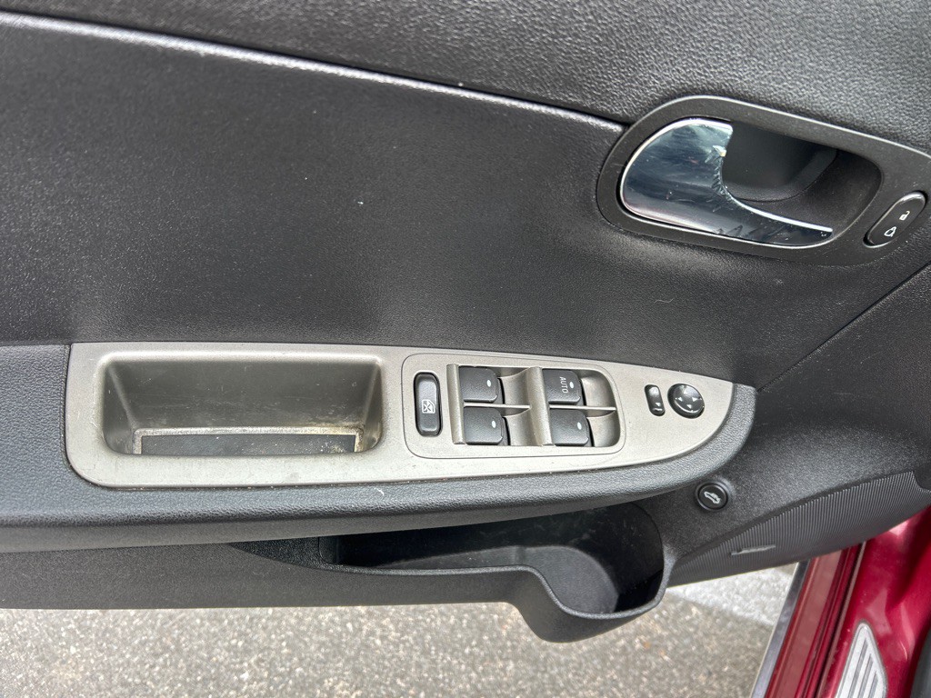 2011 Chevrolet Malibu Image 10