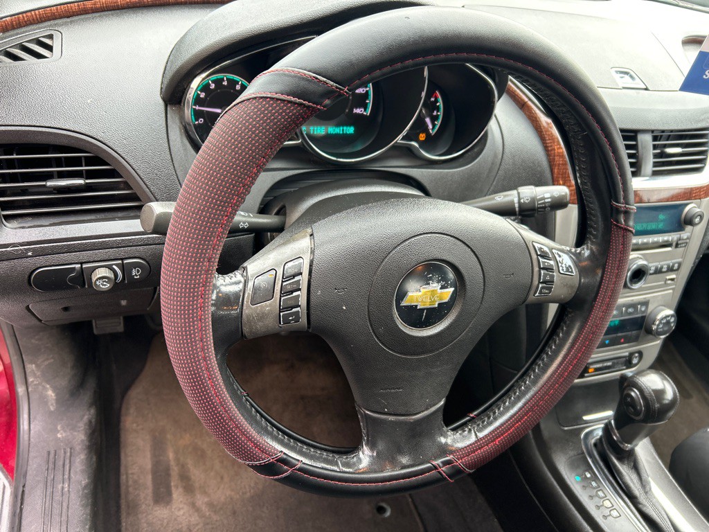 2011 Chevrolet Malibu Image 13