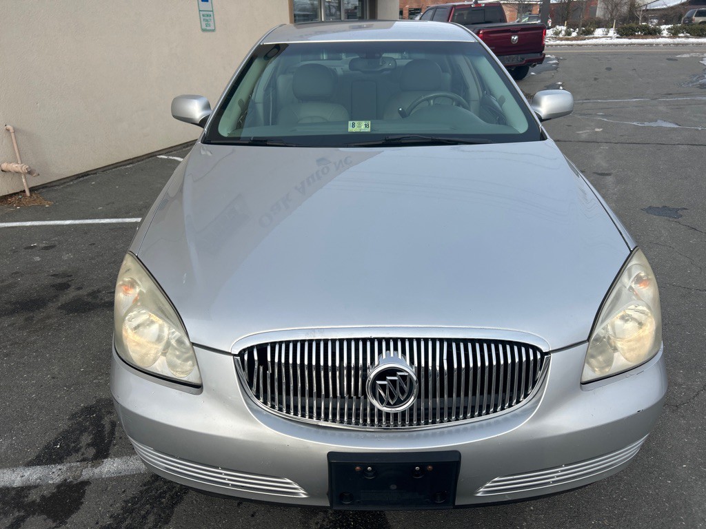2009 Buick Lucerne Image 2