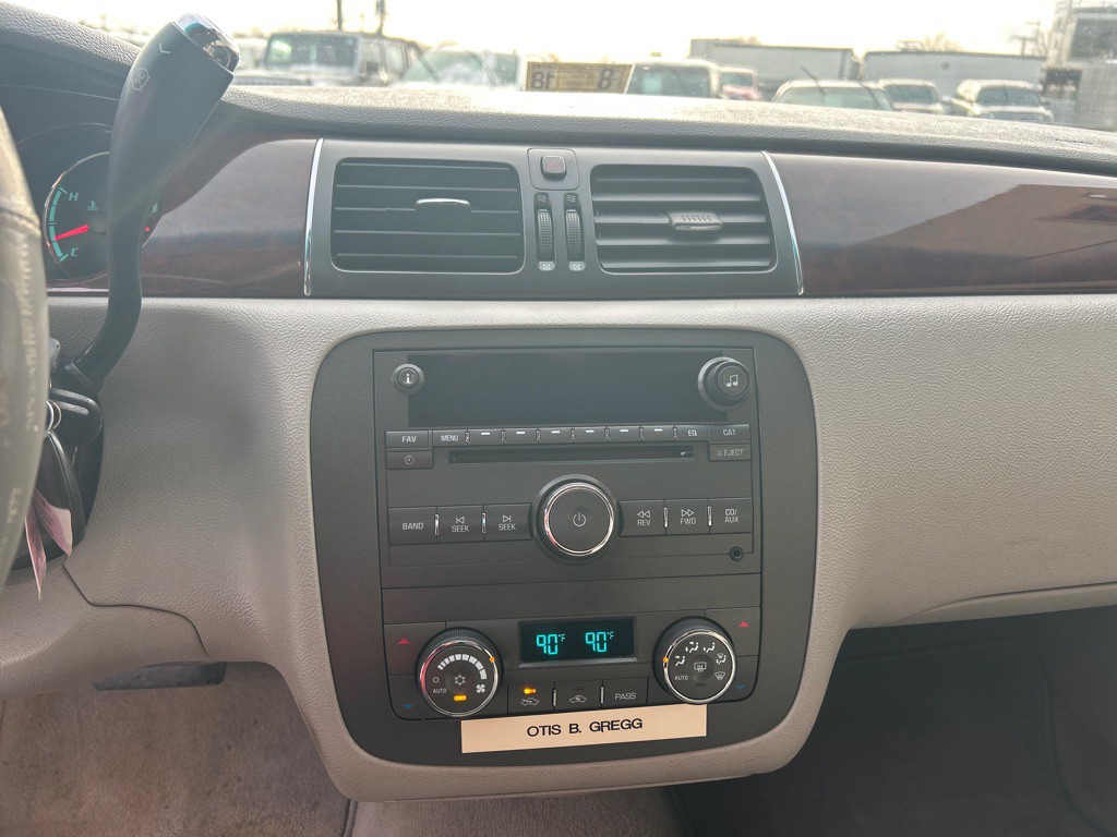 2009 Buick Lucerne Image 14