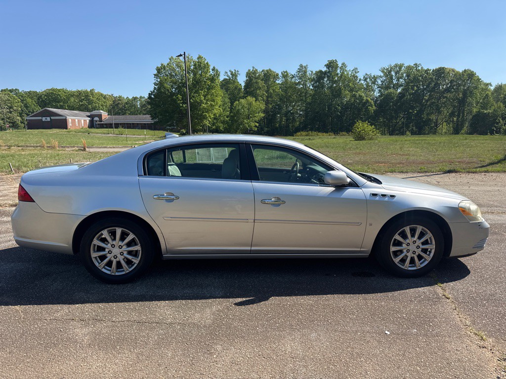 2009 Buick Lucerne Image 6