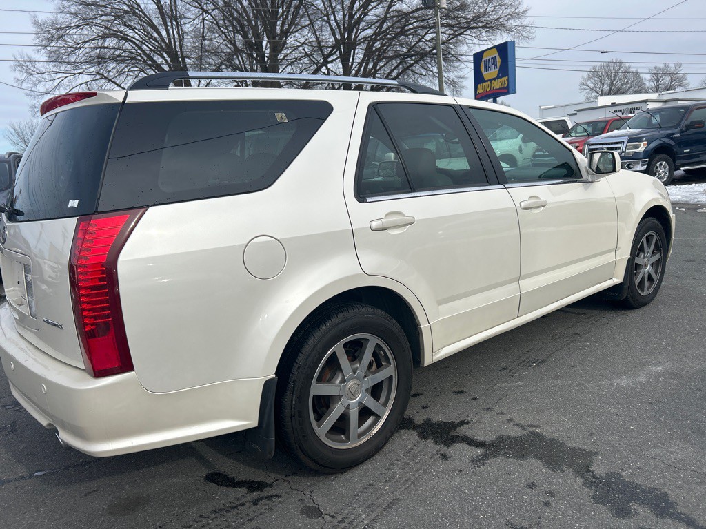 2004 Cadillac SRX Image 5