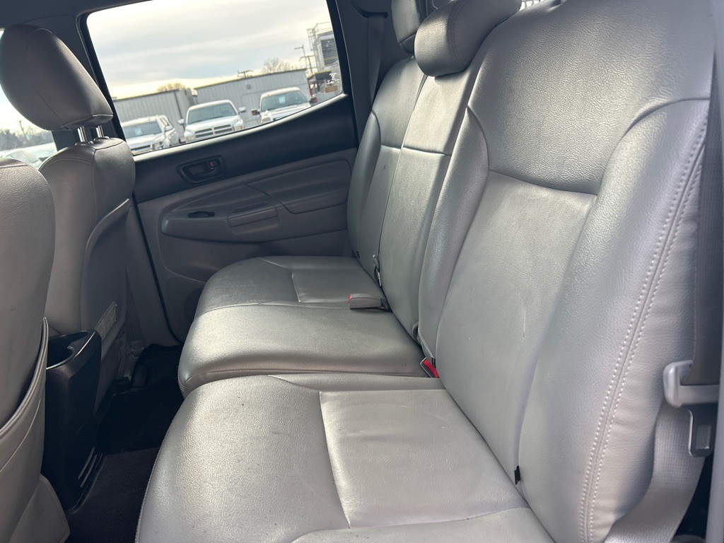 2013 Toyota Tacoma Image 12