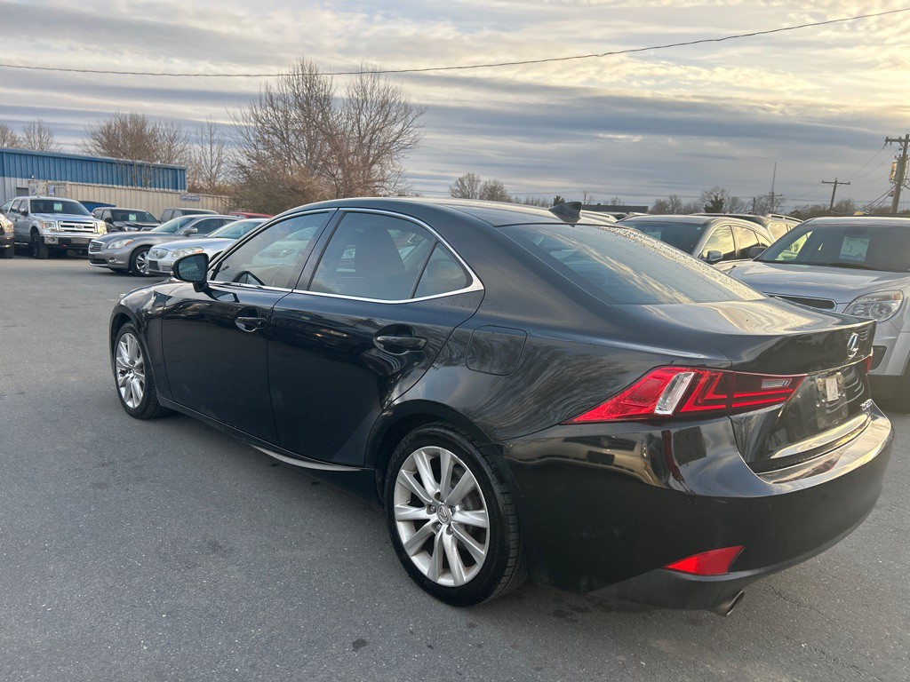 2015 Lexus IS Image 7
