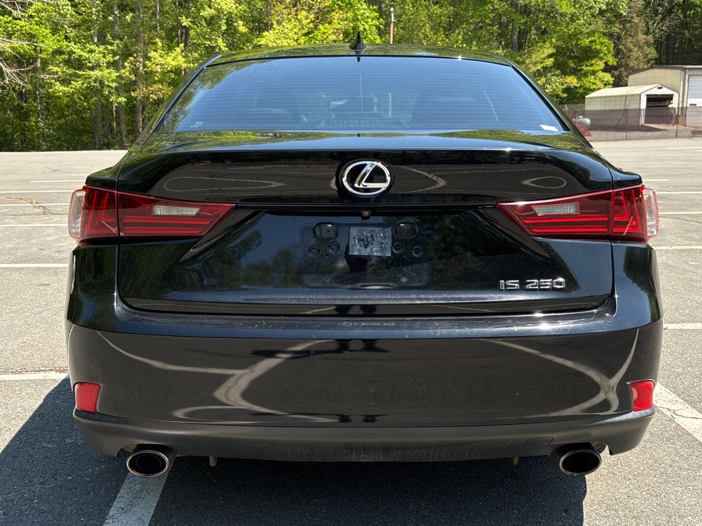 2015 Lexus IS Image 4