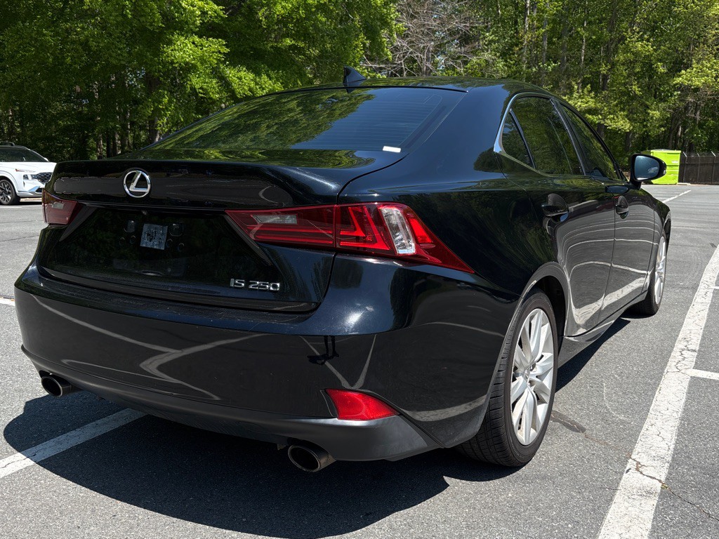 2015 Lexus IS Image 5