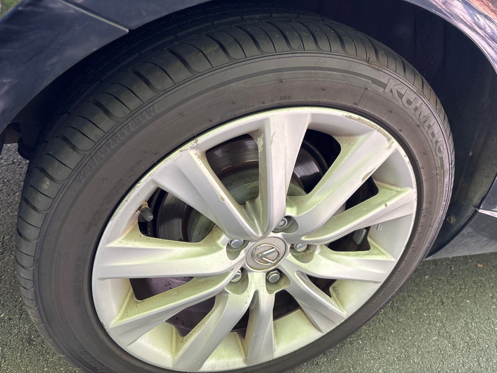 2015 Lexus IS Image 16