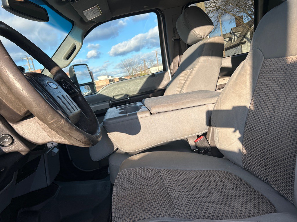 2015 Ford F-350 Image 9