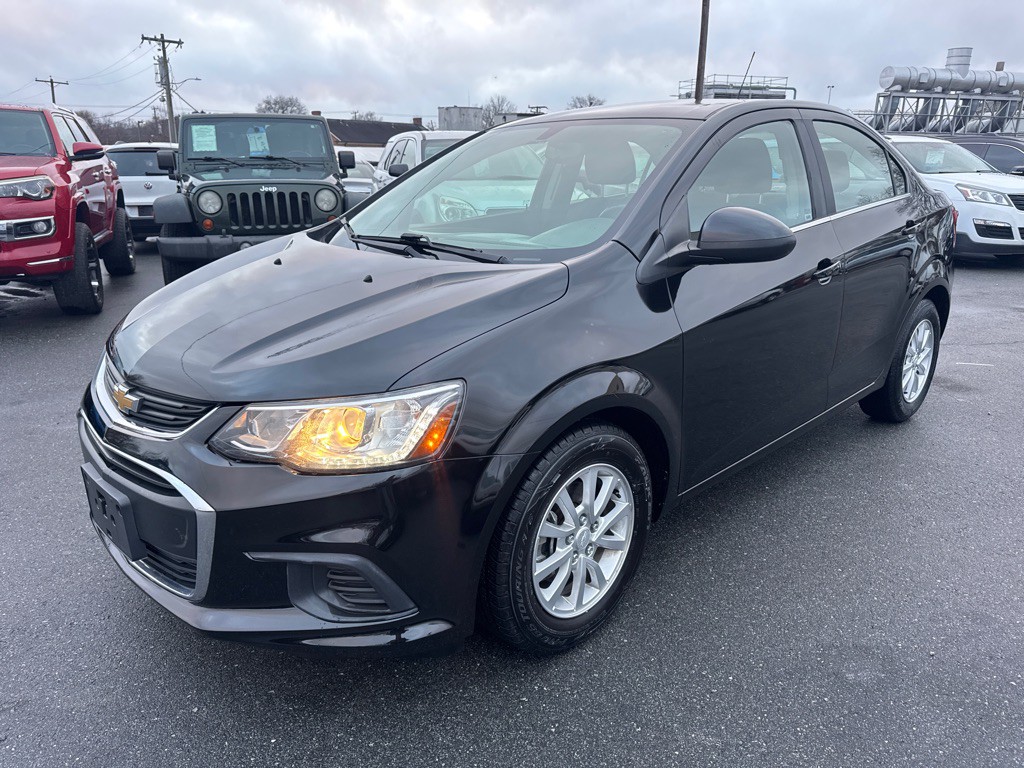 2017 Chevrolet Sonic Image 1