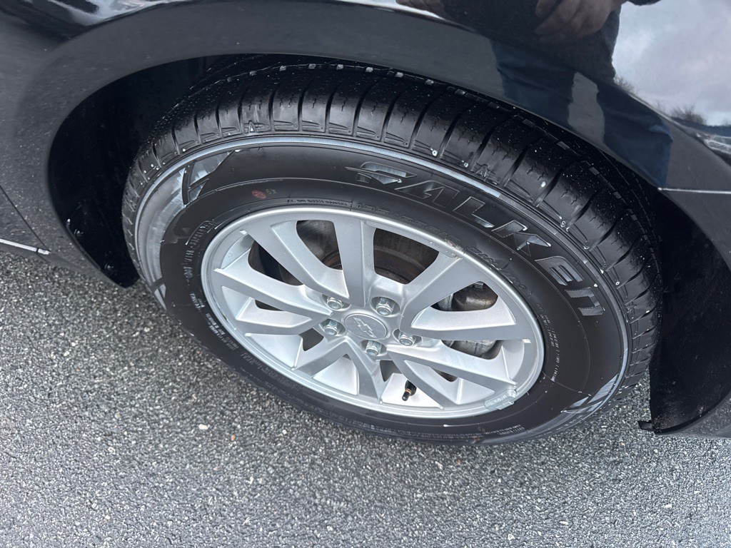 2017 Chevrolet Sonic Image 8