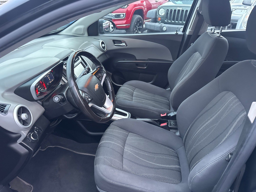 2017 Chevrolet Sonic Image 9