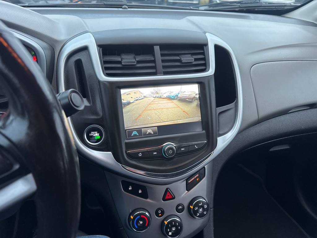 2017 Chevrolet Sonic Image 14