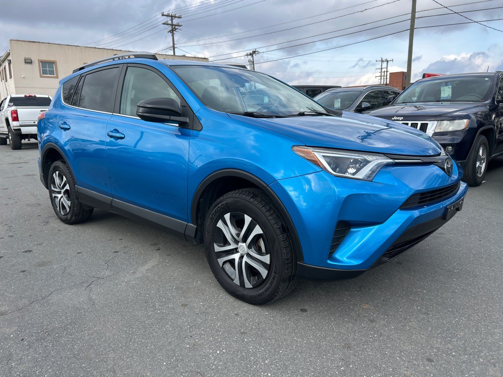 2017 Toyota Rav4 Image 3