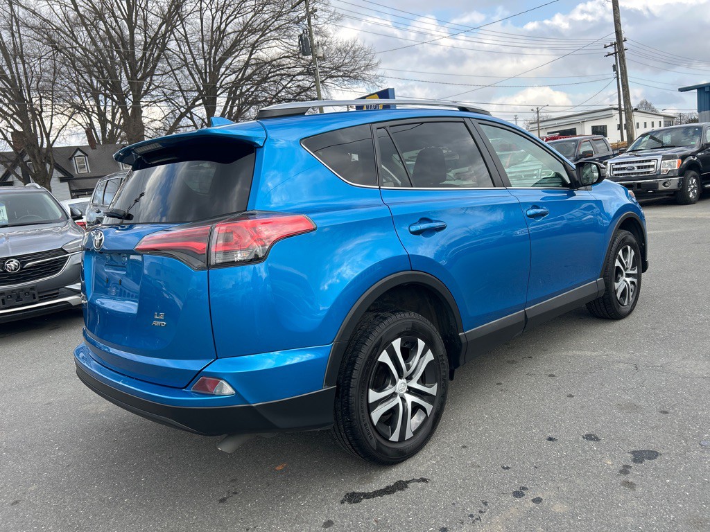 2017 Toyota Rav4 Image 5