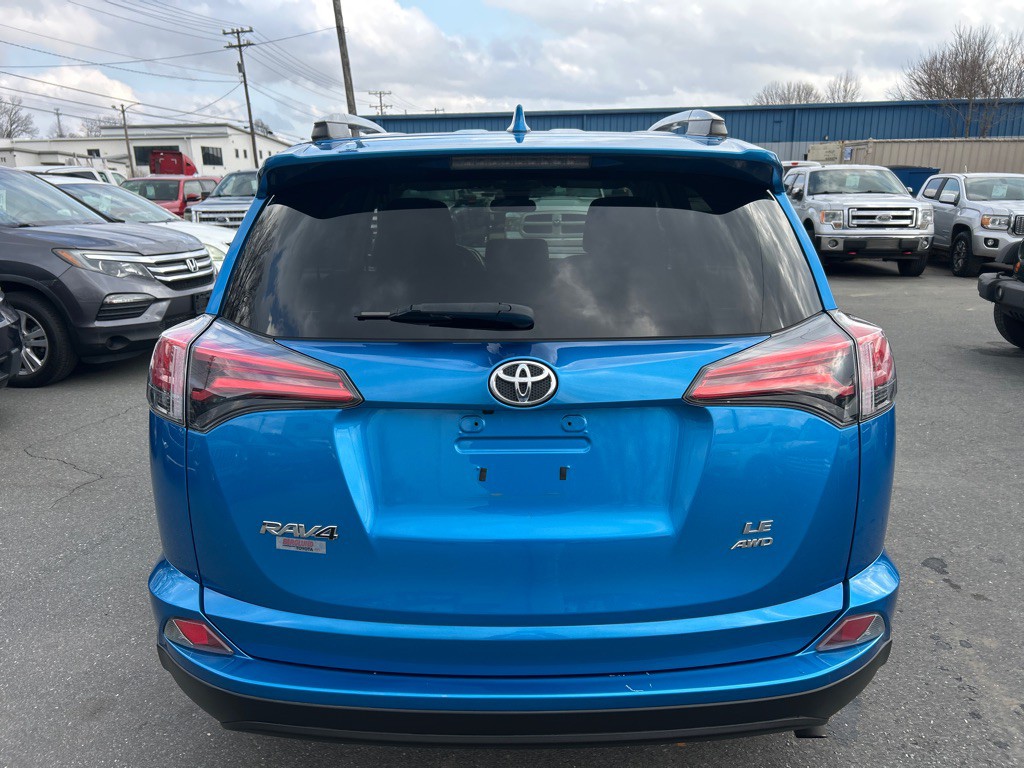 2017 Toyota Rav4 Image 6