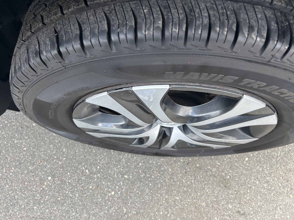 2017 Toyota Rav4 Image 9