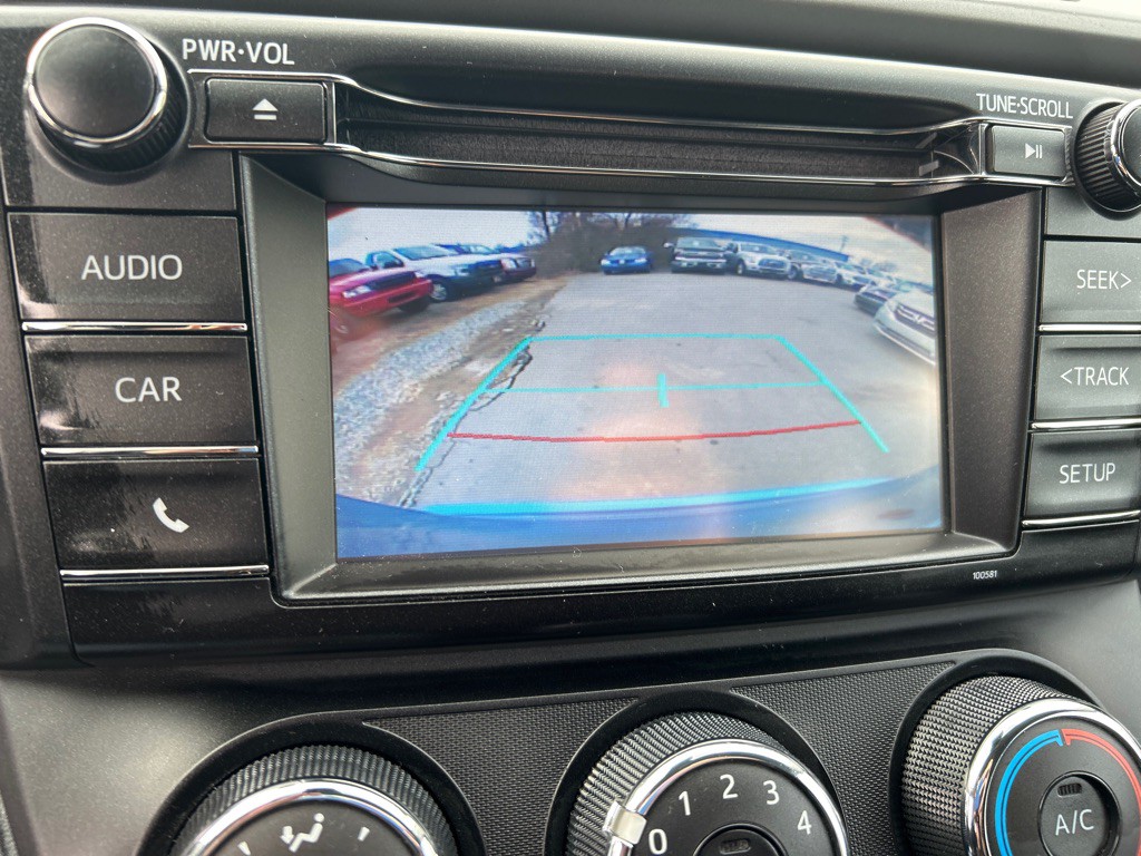 2017 Toyota Rav4 Image 17