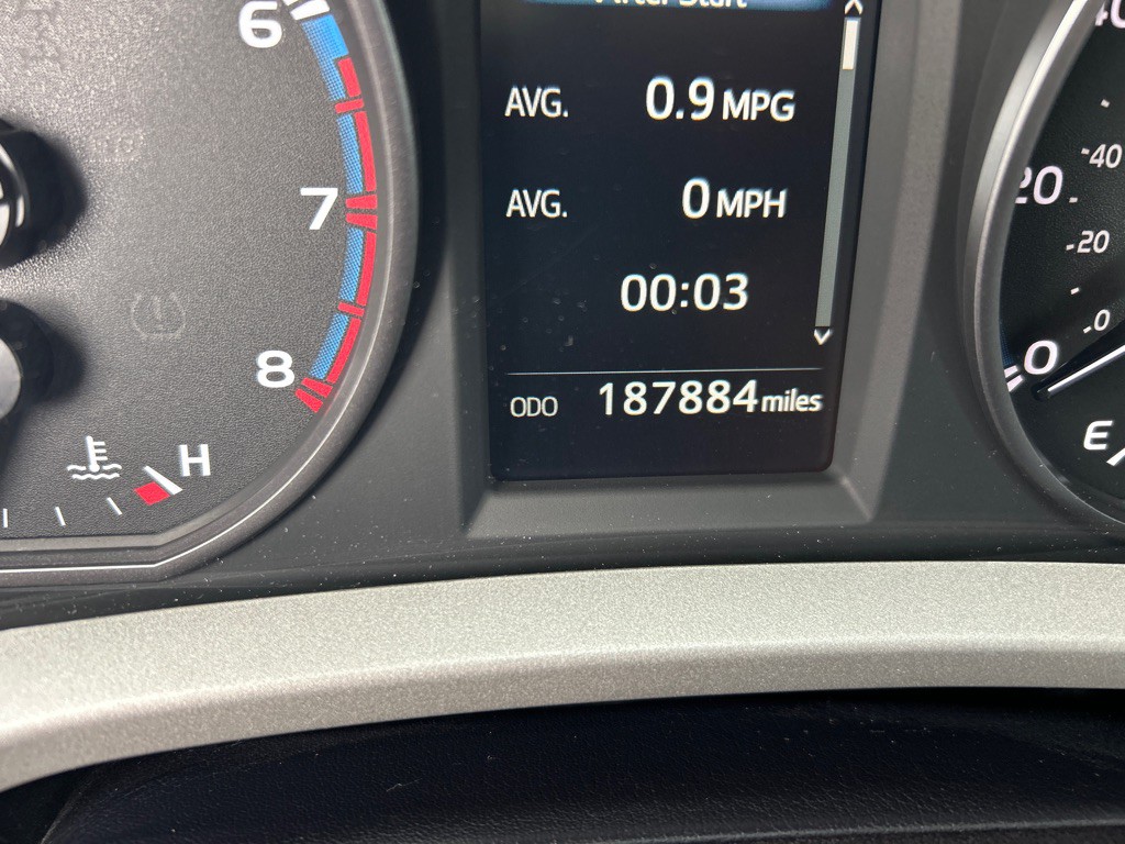 2017 Toyota Rav4 Image 18