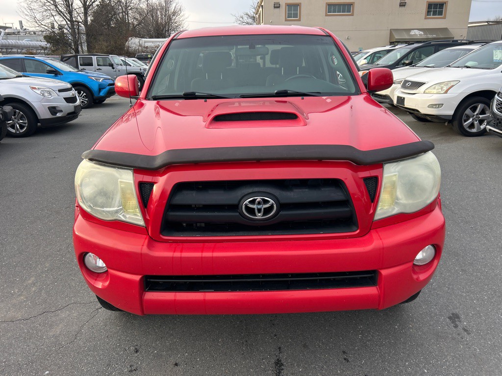 2005 Toyota Tacoma Image 2