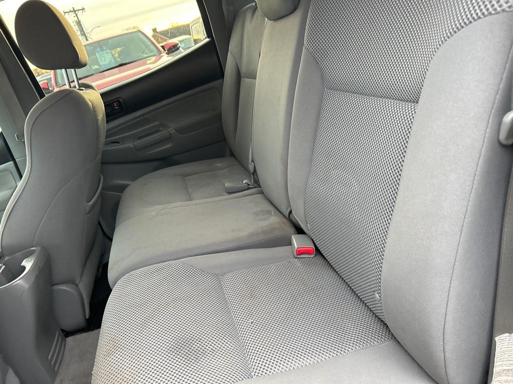 2005 Toyota Tacoma Image 13