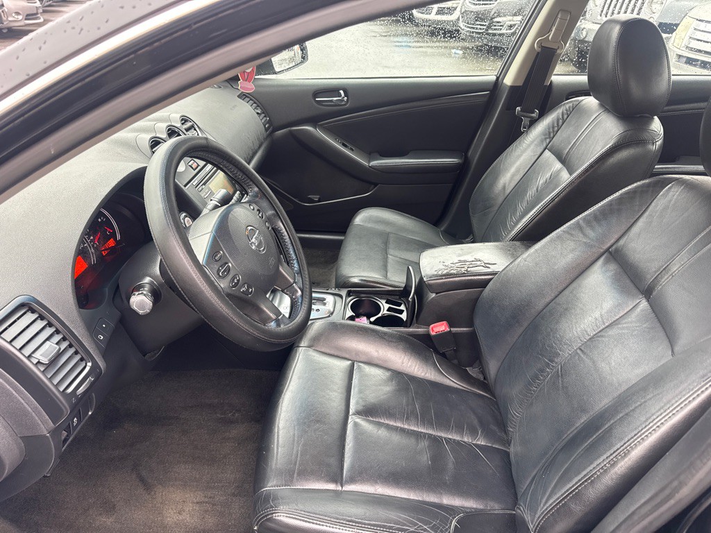 2012 Nissan Altima Image 9