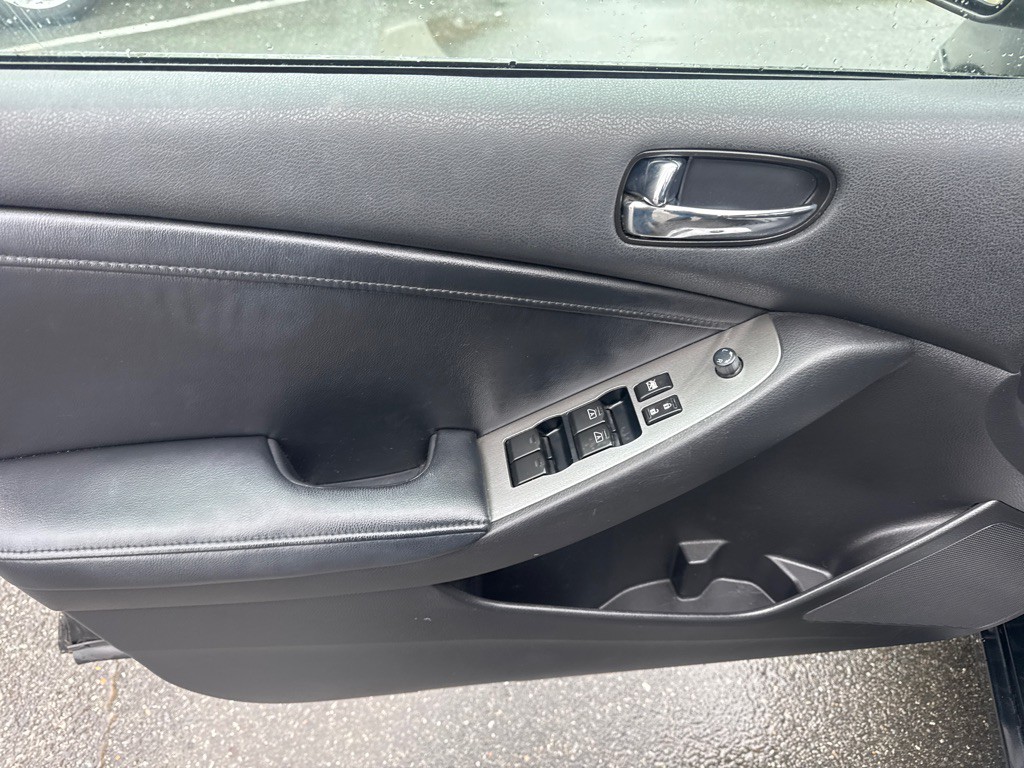 2012 Nissan Altima Image 11