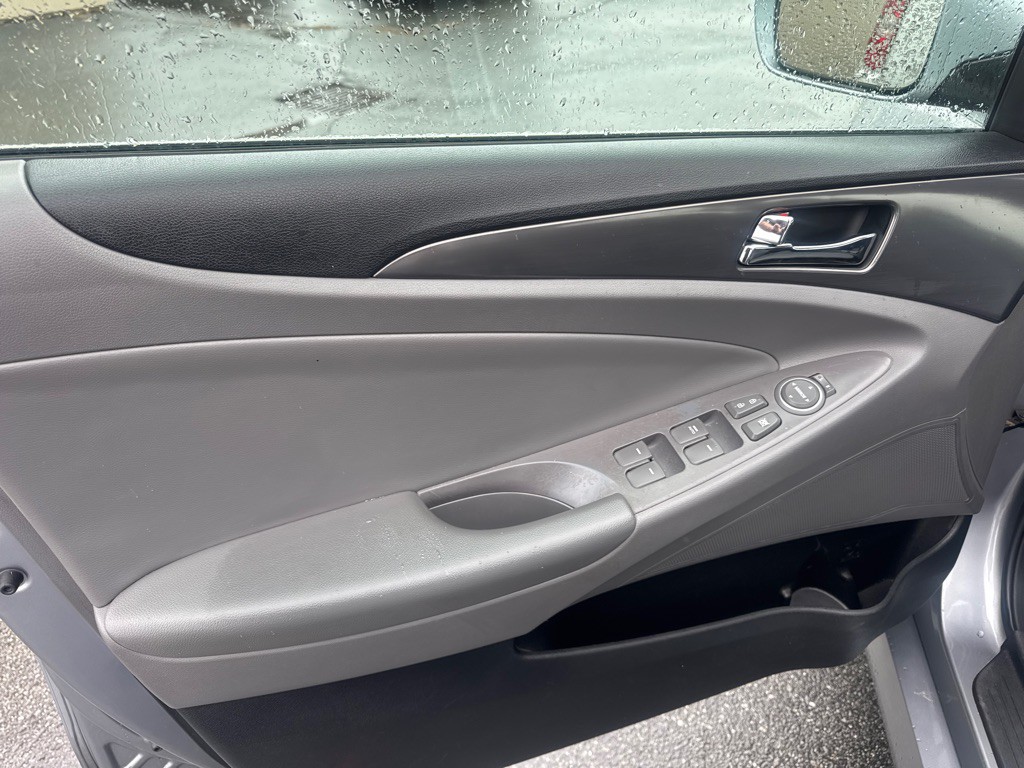 2015 Hyundai Sonata Image 11