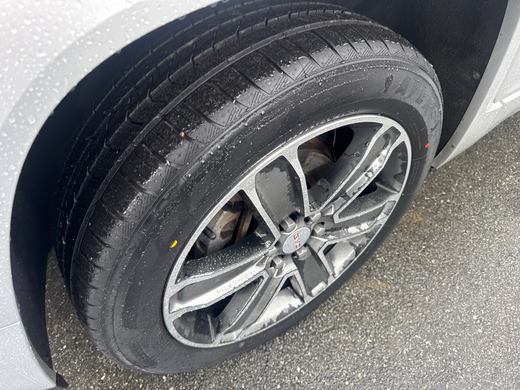 2017 GMC Acadia Image 9