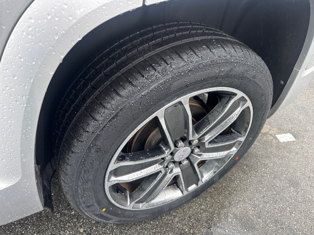 2017 GMC Acadia Image 10