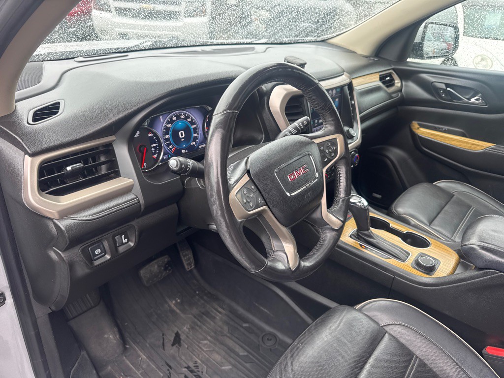 2017 GMC Acadia Image 16