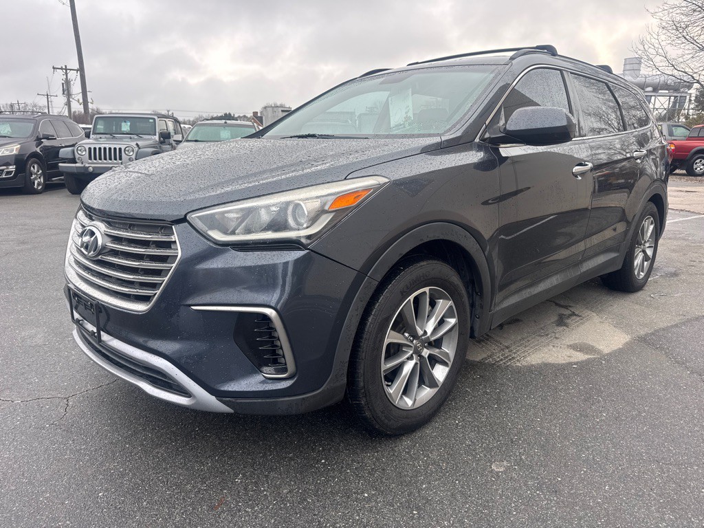 2017 Hyundai Santa Fe Image 1