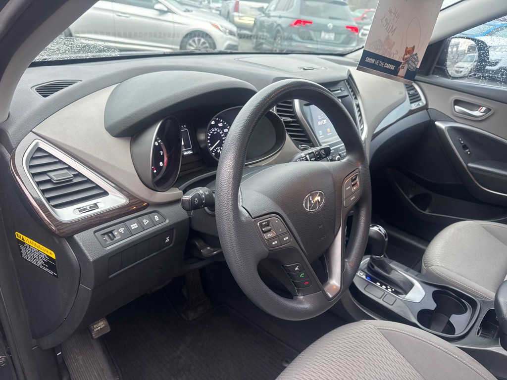2017 Hyundai Santa Fe Image 13