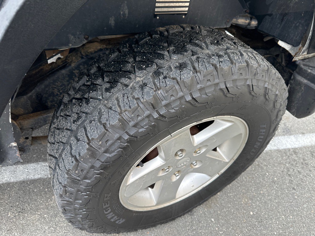 2010 Jeep Wrangler Image 10