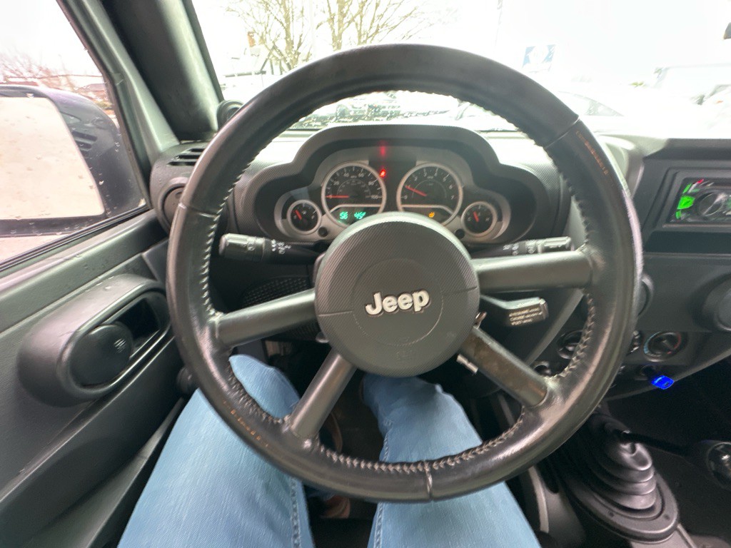 2010 Jeep Wrangler Image 16